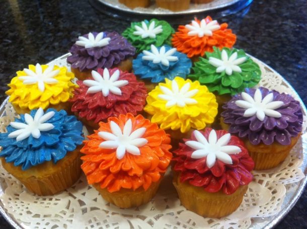 rainbow cupcakes.jpg